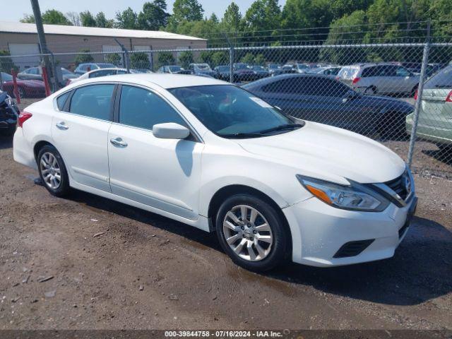  Salvage Nissan Altima