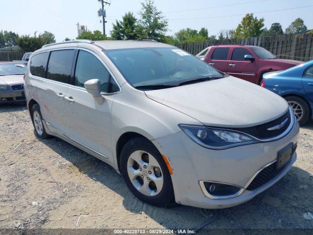  Salvage Chrysler Pacifica