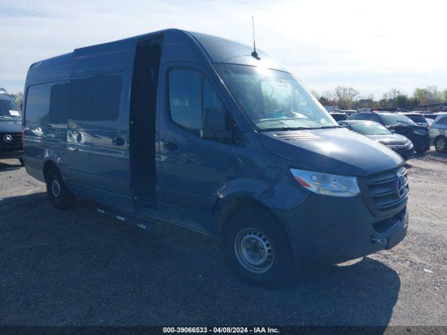  Salvage Mercedes-Benz Sprinter 2500