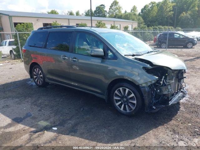  Salvage Toyota Sienna