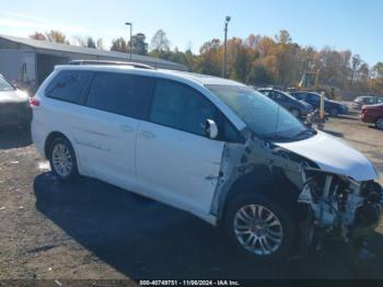  Salvage Toyota Sienna