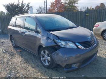  Salvage Toyota Sienna