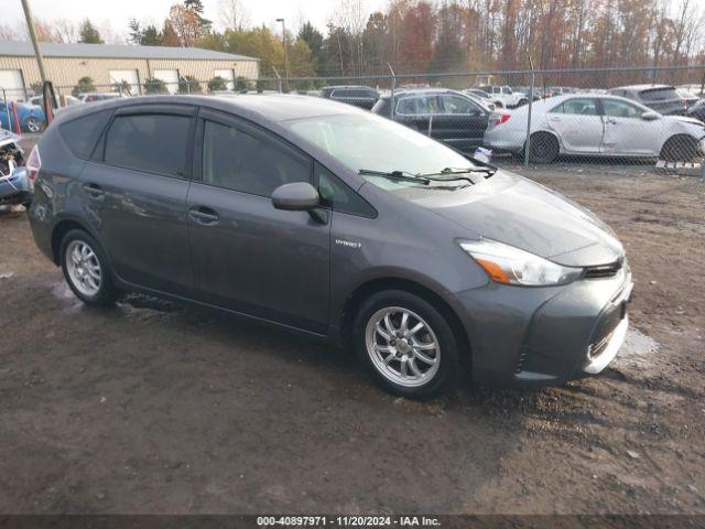  Salvage Toyota Prius v