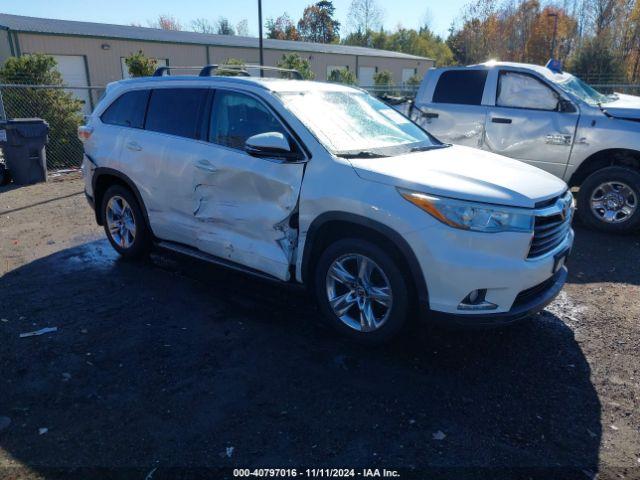  Salvage Toyota Highlander