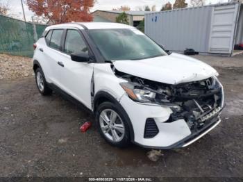  Salvage Nissan Kicks