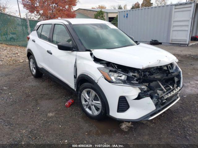  Salvage Nissan Kicks