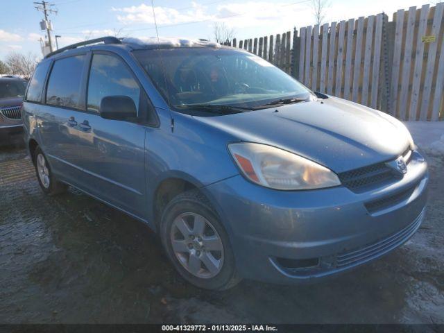  Salvage Toyota Sienna