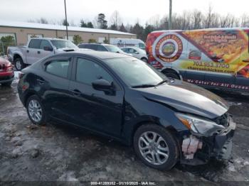  Salvage Toyota Yaris