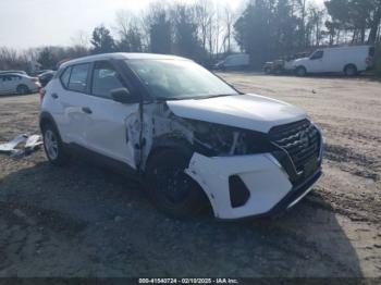  Salvage Nissan Kicks