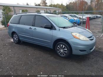  Salvage Toyota Sienna