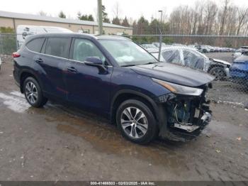  Salvage Toyota Highlander