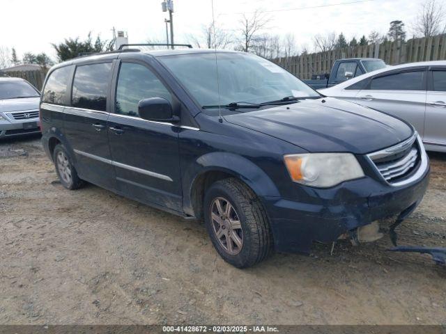  Salvage Chrysler Town & Country