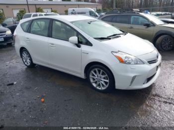  Salvage Toyota Prius v