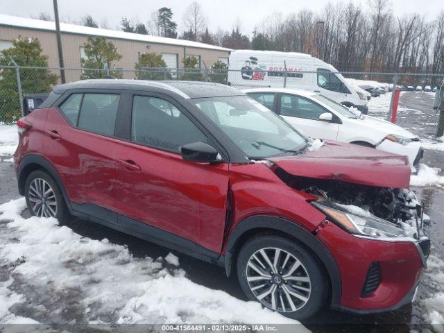  Salvage Nissan Kicks