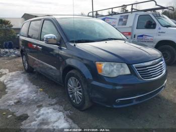  Salvage Chrysler Town & Country