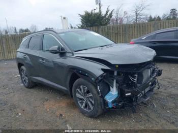  Salvage Hyundai TUCSON