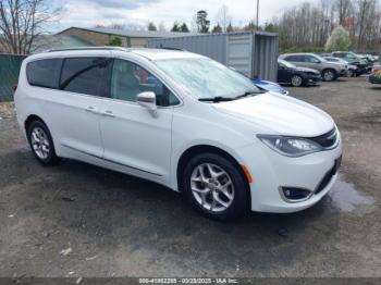  Salvage Chrysler Pacifica