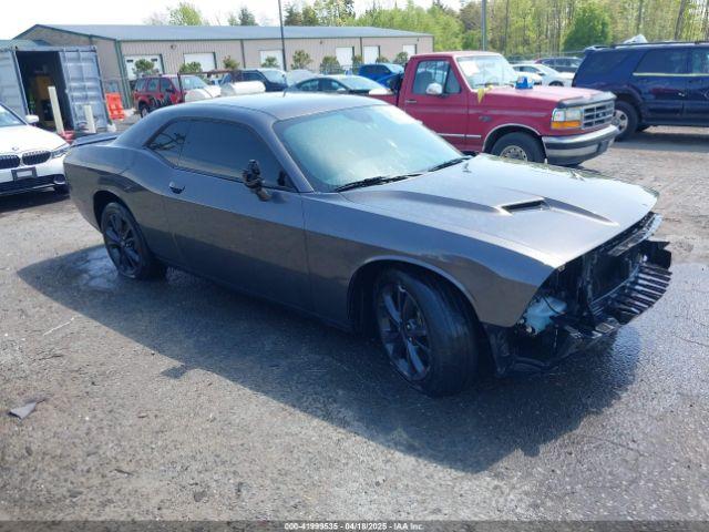  Salvage Dodge Challenger