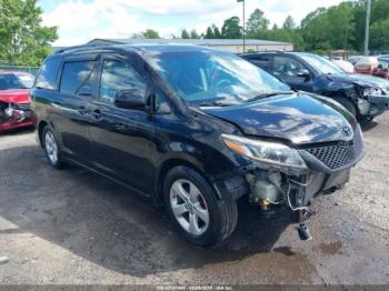  Salvage Toyota Sienna