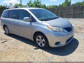  Salvage Toyota Sienna