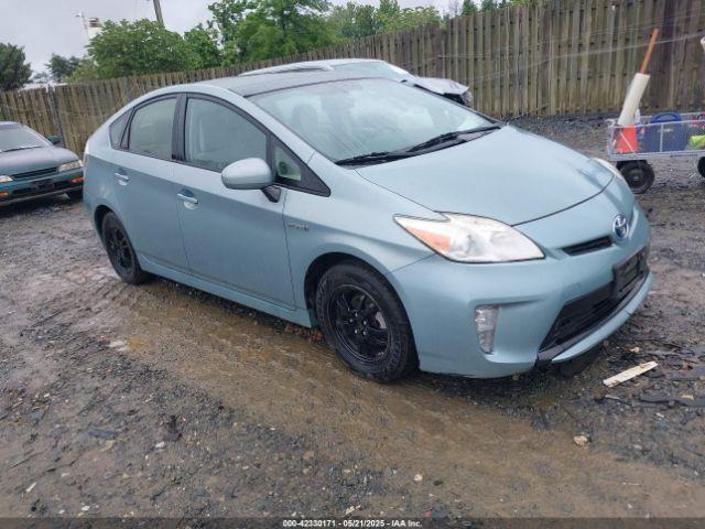  Salvage Toyota Prius