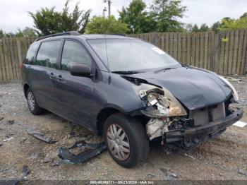  Salvage Toyota Sienna