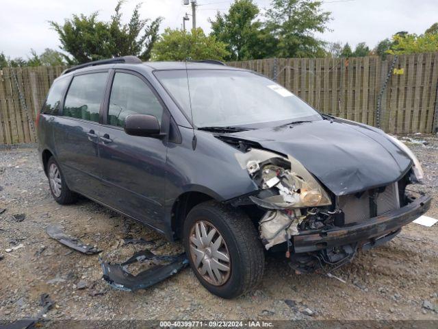  Salvage Toyota Sienna