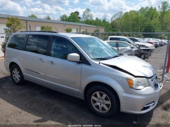  Salvage Chrysler Town & Country