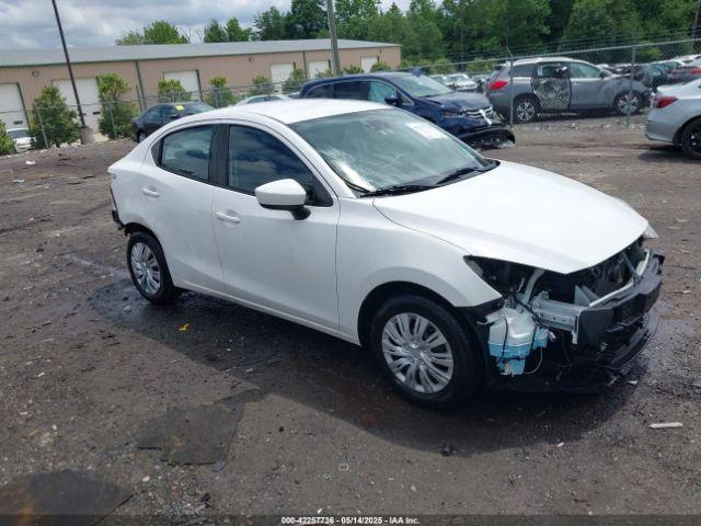  Salvage Toyota Yaris