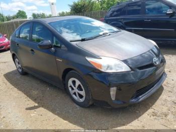  Salvage Toyota Prius