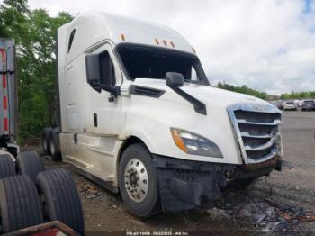  Salvage Freightliner New Cascadia 126