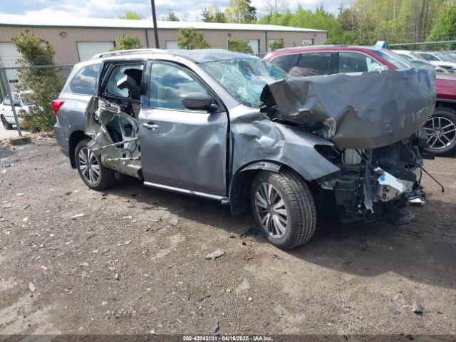  Salvage Nissan Pathfinder