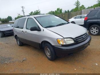 Salvage Toyota Sienna
