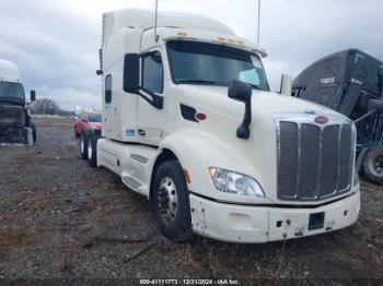  Salvage Peterbilt 579