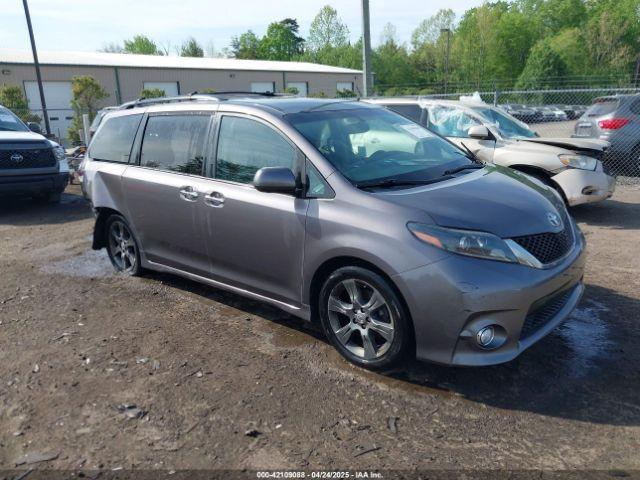  Salvage Toyota Sienna