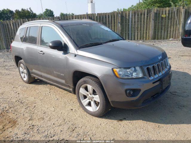  Salvage Jeep Compass