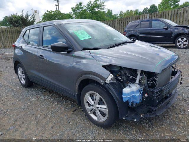 Salvage Nissan Kicks
