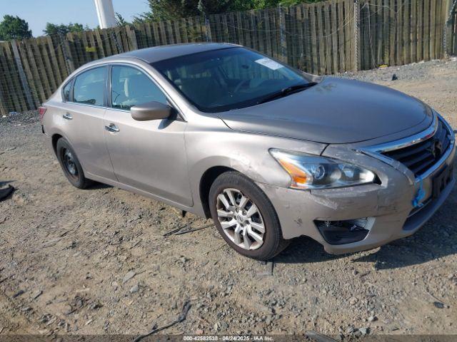  Salvage Nissan Altima