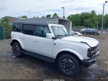  Salvage Ford Bronco