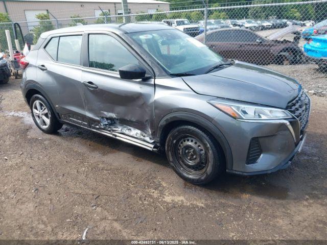  Salvage Nissan Kicks