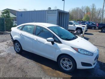  Salvage Ford Fiesta