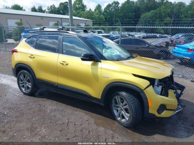  Salvage Kia Seltos