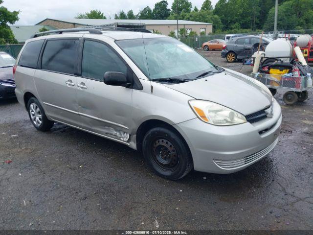  Salvage Toyota Sienna