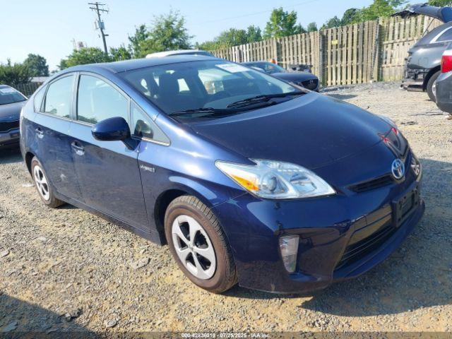  Salvage Toyota Prius