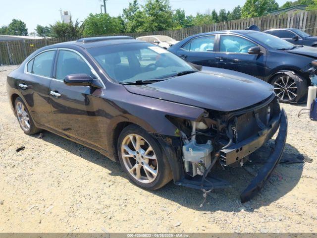  Salvage Nissan Maxima