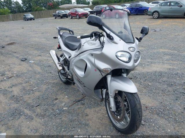  Salvage Triumph Motorcycle Sprint