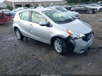  Salvage Toyota Prius c