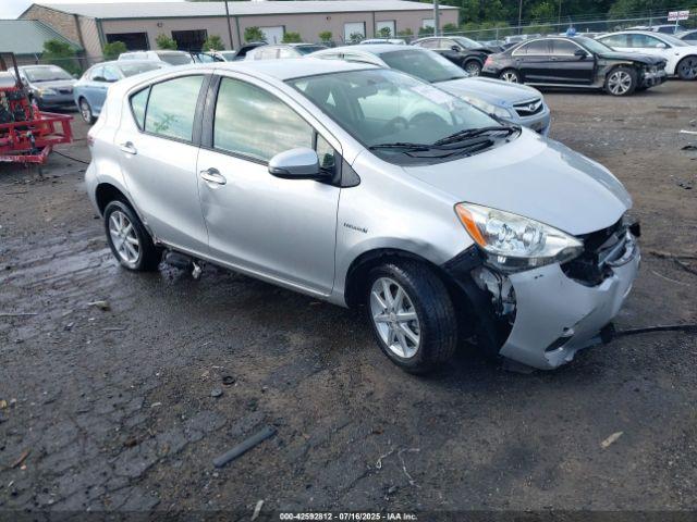  Salvage Toyota Prius c