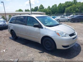 Salvage Toyota Sienna