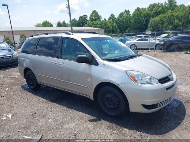  Salvage Toyota Sienna